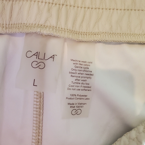 Calia by Carrie Underwood Faux Leather High Rise Jogger Cream Women's Large NWOT - Picture 3 of 16